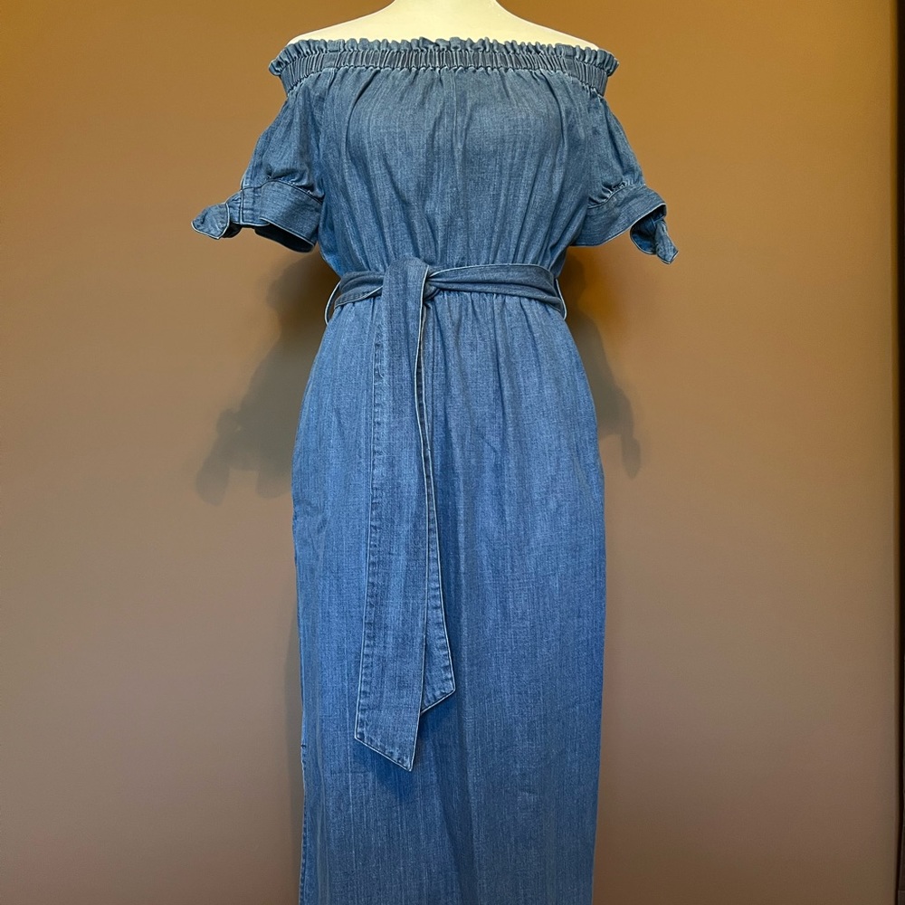 J. Crew Off Shoulder Chambray Dress with belt, Size 2.